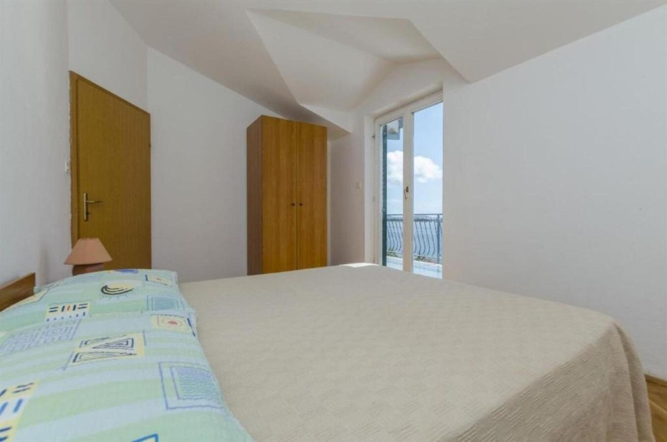 Apartments Mil - 80M From The Sea Севид Екстериор снимка